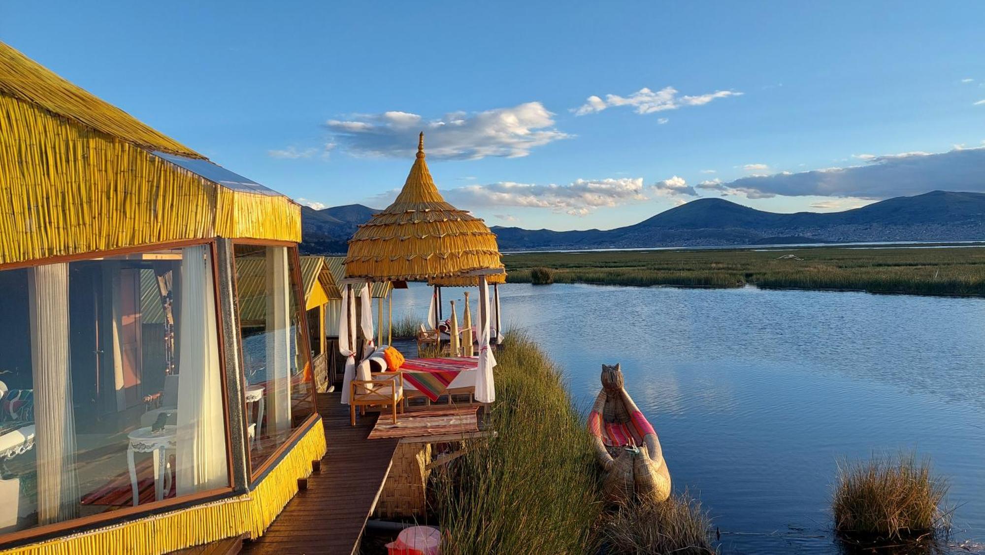 Uros Lodge Peru Puno Exterior photo